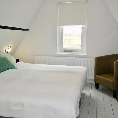 Holiday home Roos *
