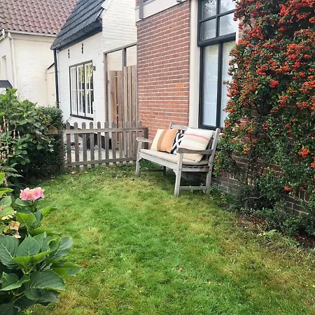 Holiday home Roos Bergen